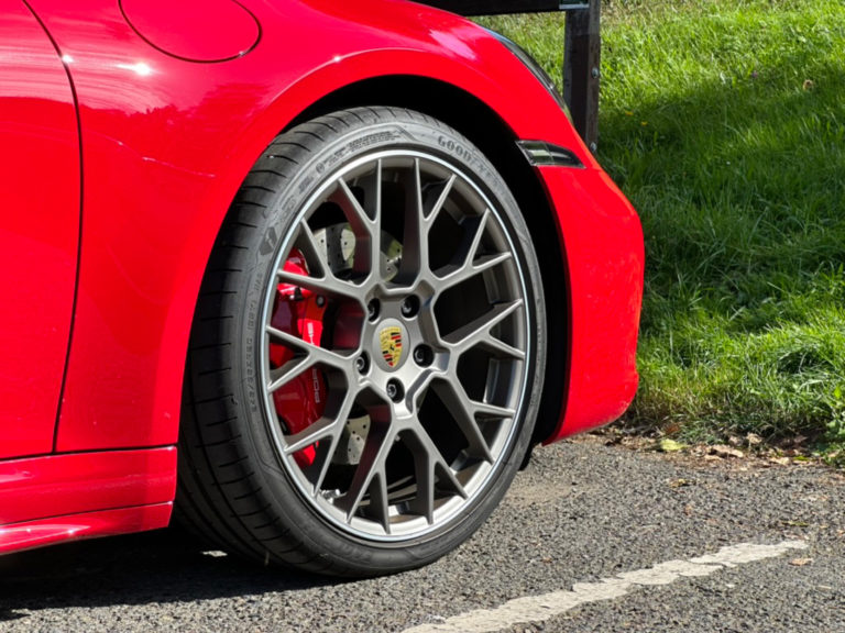 Continental, Bridgestone i Kumho to jedne z najlepiej ocenianych opon letnich w tegorocznych testach